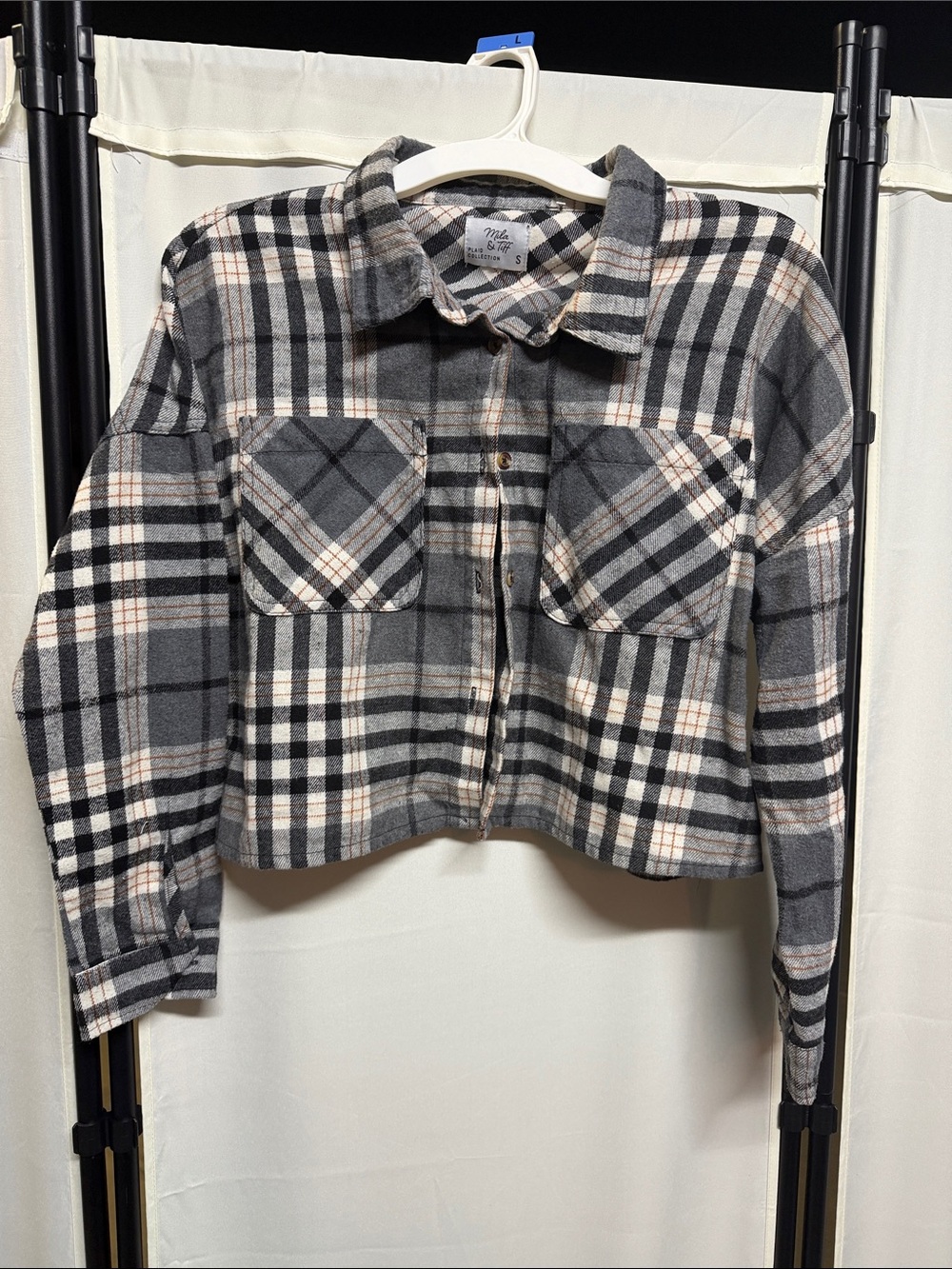 Gray Plaid Cropped Shacket - Gray / Cream